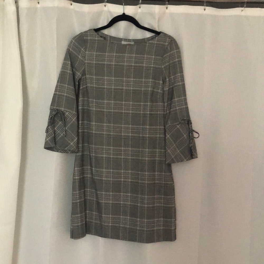 Plaid dress with Bell sleeves